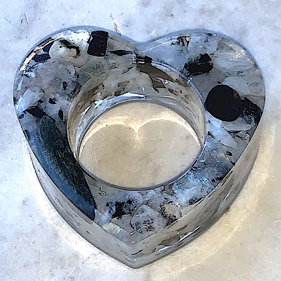 RESIN NATURAL RAINBOW MOONSTONE CHUNKS HEART SHAPED SPHERE HOLDER HAND CRAFTED - Picture 7 of 7